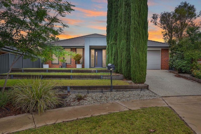 Photo - 11 Helen Court, Mildura VIC 3500 - Image 2