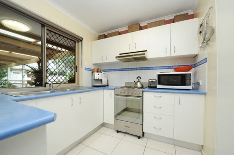 Photo - 11 Helm Crescent, Wurtulla QLD 4575 - Image 5