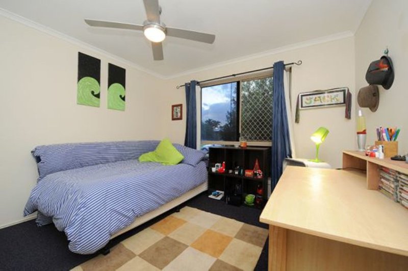 Photo - 11 Helm Crescent, Wurtulla QLD 4575 - Image 7