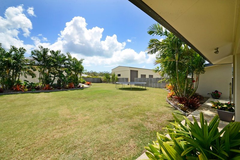 Photo - 11 Henderson Street, Cannonvale QLD 4802 - Image 17