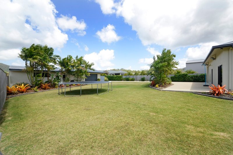 Photo - 11 Henderson Street, Cannonvale QLD 4802 - Image 18