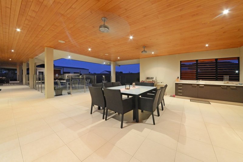 Photo - 11 Henderson Street, Cannonvale QLD 4802 - Image 3