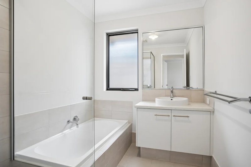 Photo - 11 Henricus Avenue, Henley Brook WA 6055 - Image 7