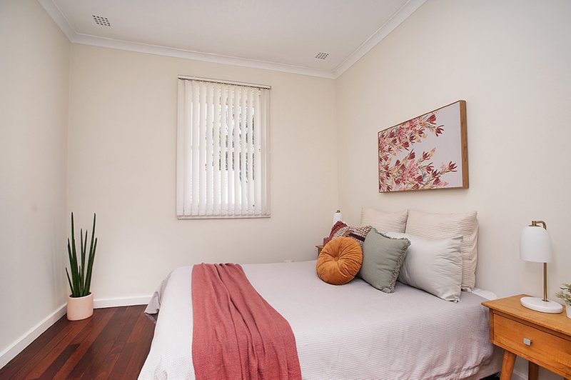 Photo - 11 Hermione Way, Coolbellup WA 6163 - Image 12