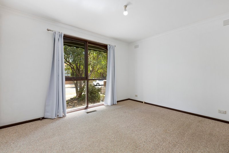 Photo - 11 Hertford Road, Doncaster East VIC 3109 - Image 4