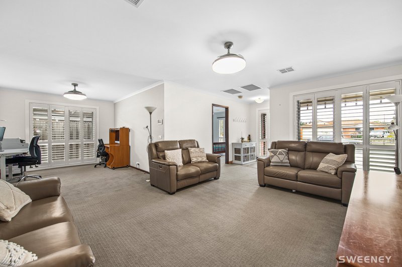 Photo - 11 Hibiscus Court , Altona Meadows VIC 3028 - Image 2