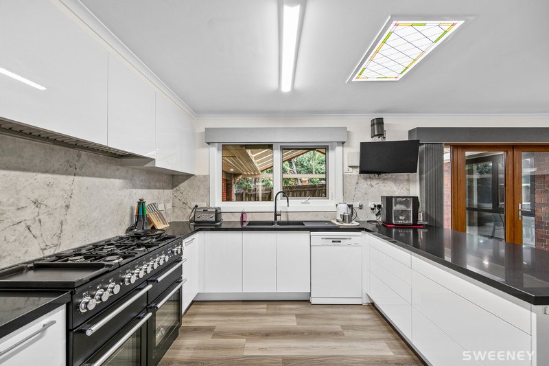 Photo - 11 Hibiscus Court , Altona Meadows VIC 3028 - Image 5