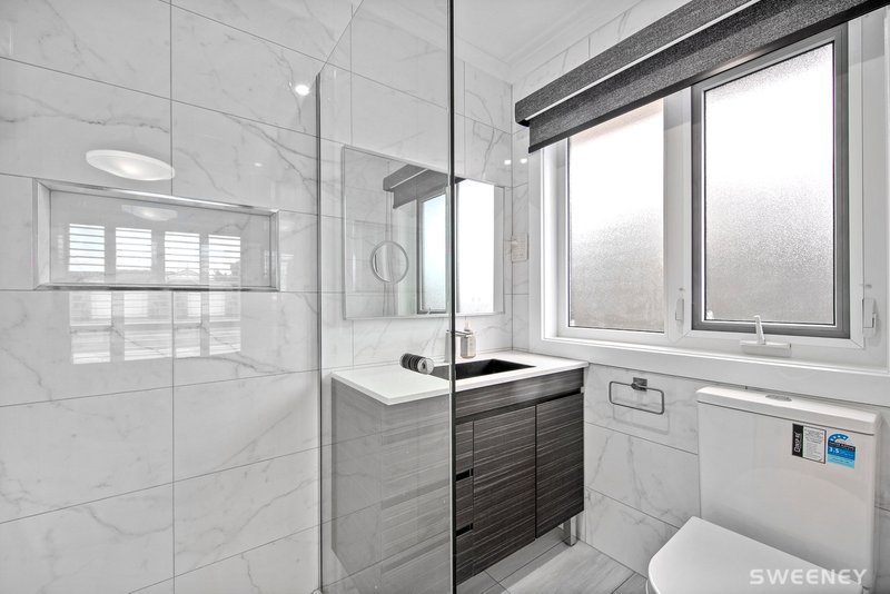 Photo - 11 Hibiscus Court , Altona Meadows VIC 3028 - Image 11