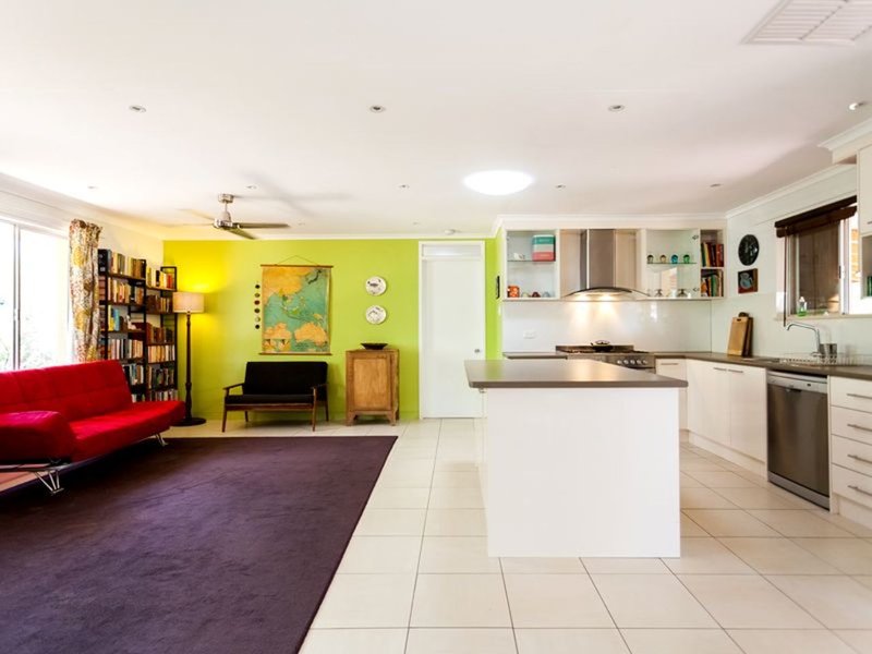 Photo - 11 Hibiscus Street, Alice Springs NT 0870 - Image 4