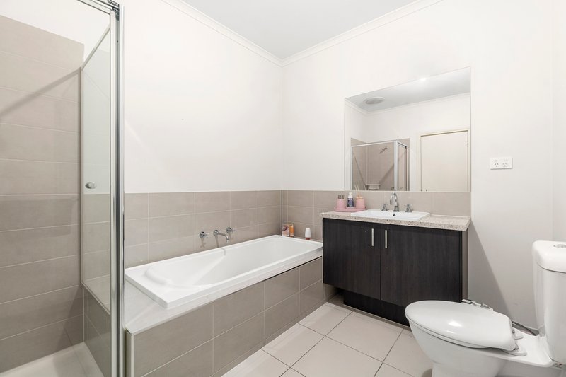 Photo - 11 Hickory Place, Epping VIC 3076 - Image 5