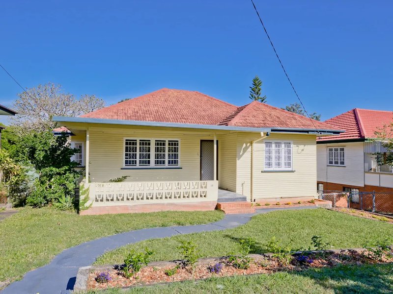 Photo - 11 Hicks Street, Mount Gravatt East QLD 4122 - Image 1