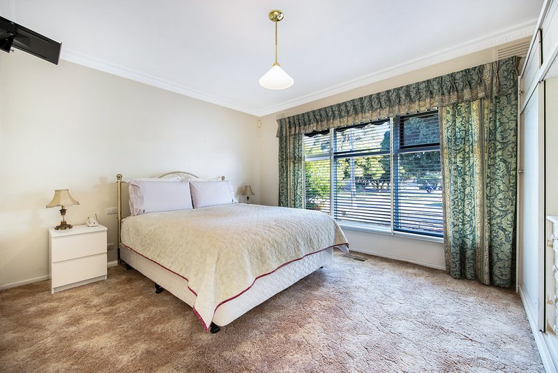 Photo - 11 Highfield Avenue, Mulgrave VIC 3170 - Image 3