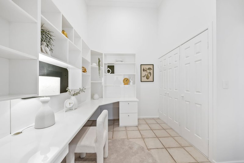 Photo - 11 Highview Terrace, St Lucia QLD 4067 - Image 9