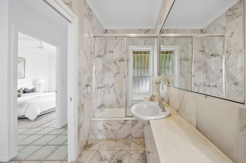 Photo - 11 Highview Terrace, St Lucia QLD 4067 - Image 12