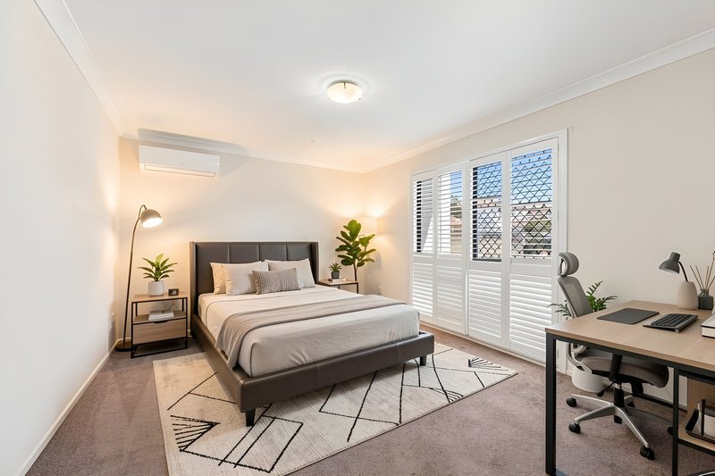 Photo - 11 Hilas Circuit, Sunnybank Hills QLD 4109 - Image 4