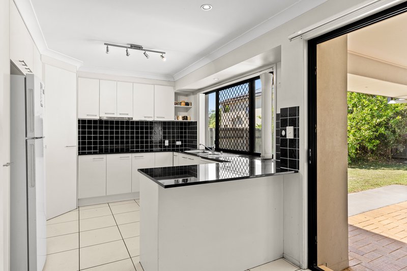 Photo - 11 Hilas Circuit, Sunnybank Hills QLD 4109 - Image 7