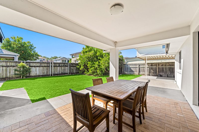 Photo - 11 Hilas Circuit, Sunnybank Hills QLD 4109 - Image 11