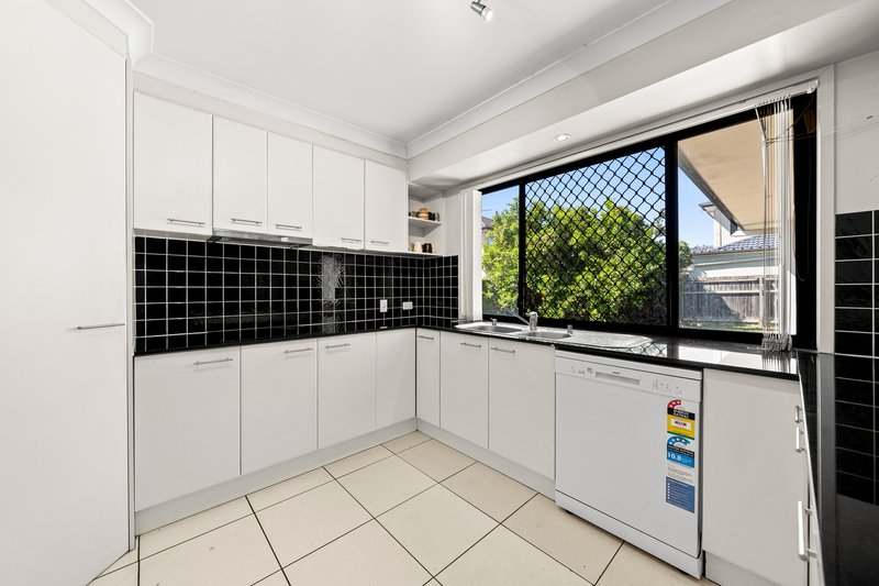 Photo - 11 Hilas Circuit, Sunnybank Hills QLD 4109 - Image 12