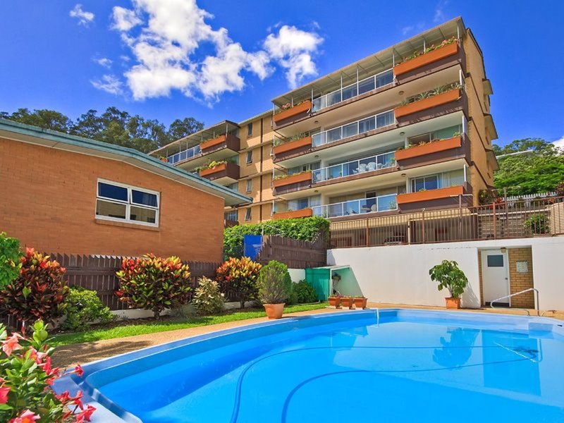 Photo - 1/1 Hill Ave , Burleigh Heads QLD 4220 - Image 2