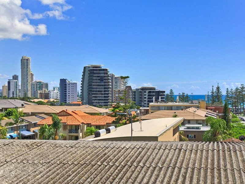 Photo - 1/1 Hill Ave , Burleigh Heads QLD 4220 - Image 8