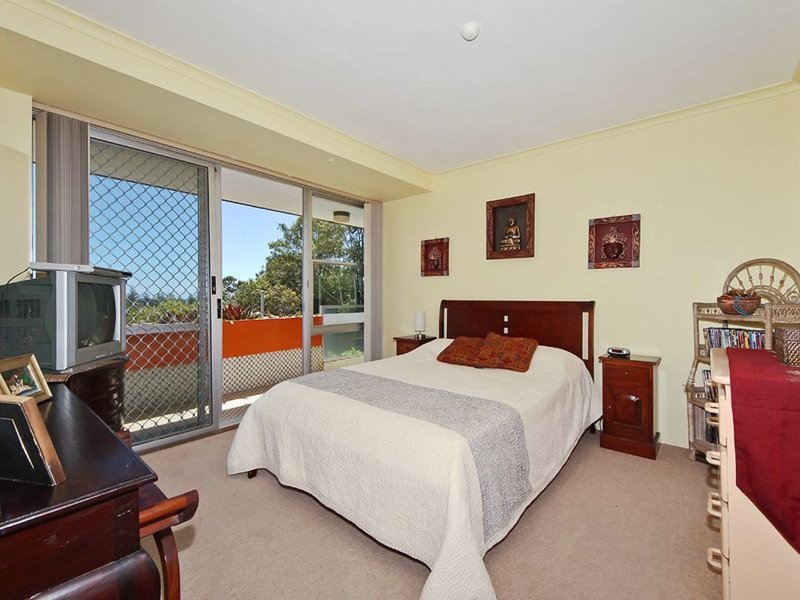 Photo - 1/1 Hill Ave , Burleigh Heads QLD 4220 - Image 11