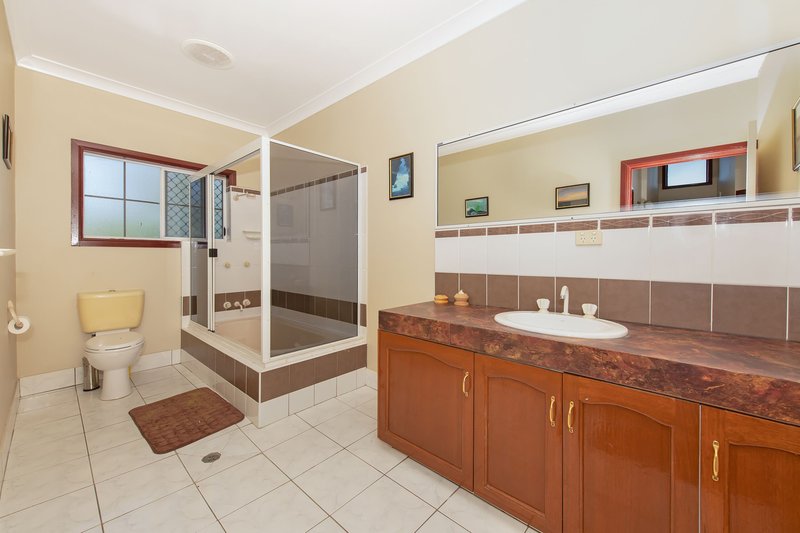 Photo - 11 Hillgrove Court, Bushland Beach QLD 4818 - Image 8