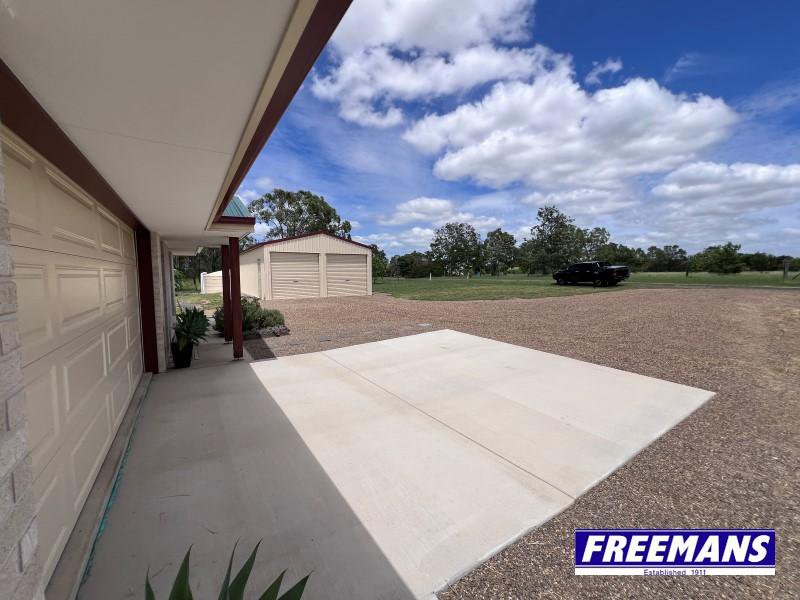 Photo - 11 Hilltop Drive, Ellesmere QLD 4610 - Image 2