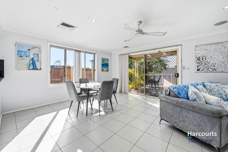 Photo - 11 Hillview Place, Glendenning NSW 2761 - Image 4