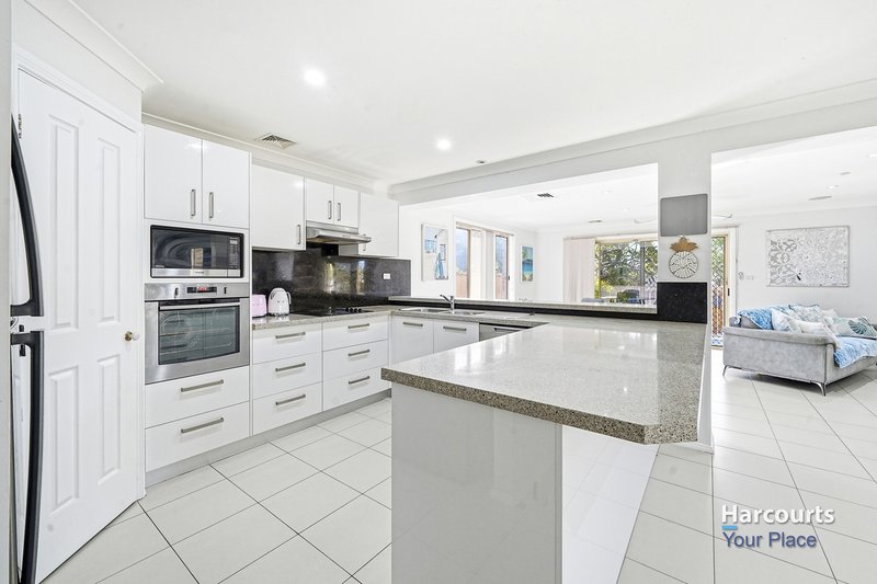 Photo - 11 Hillview Place, Glendenning NSW 2761 - Image 6