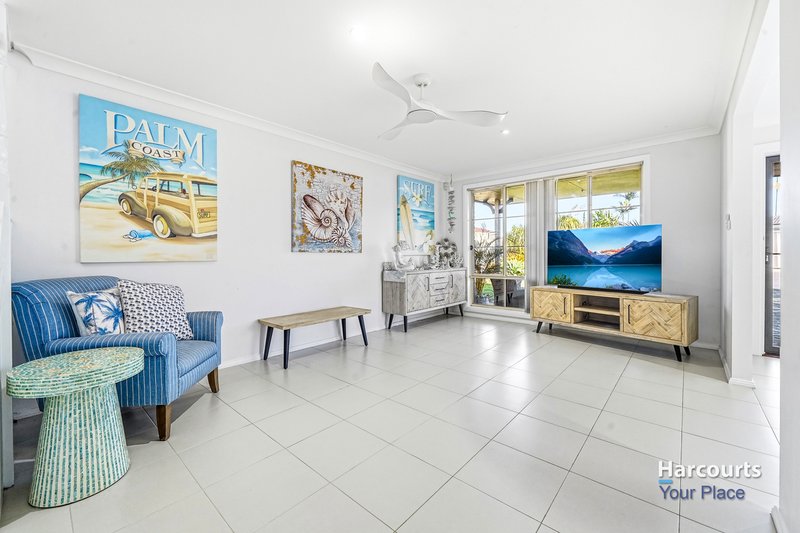 Photo - 11 Hillview Place, Glendenning NSW 2761 - Image 10