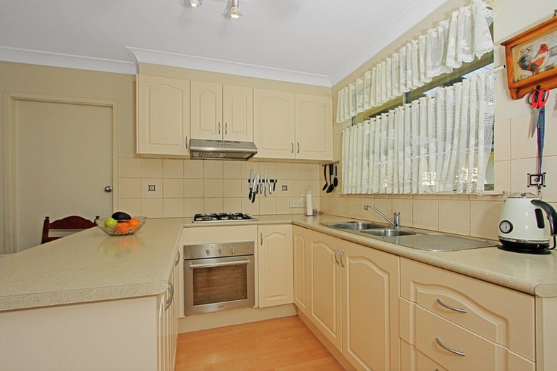 Photo - 11 Hillview Place, Sunshine Bay NSW 2536 - Image 3