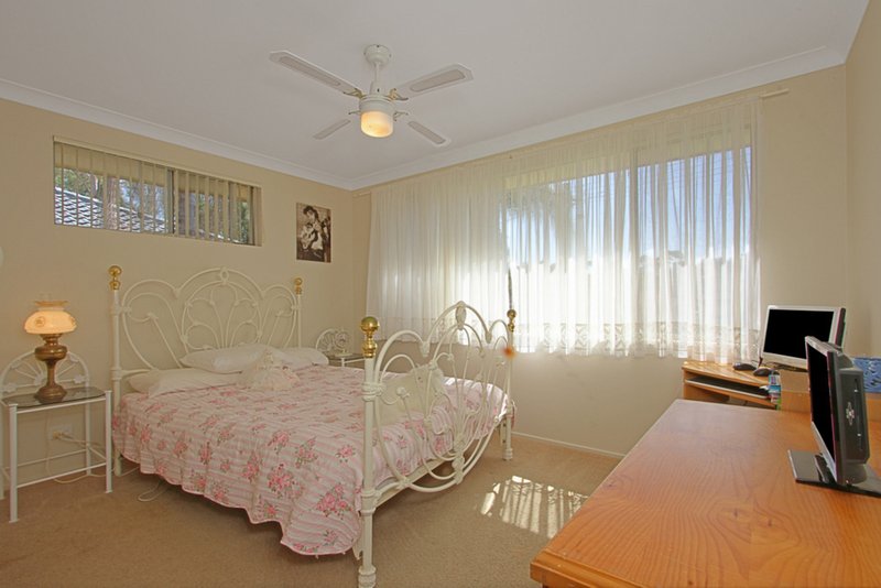 Photo - 11 Hillview Place, Sunshine Bay NSW 2536 - Image 5