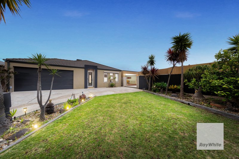 11 Hindmarsh Way, Taylors Hill VIC 3037