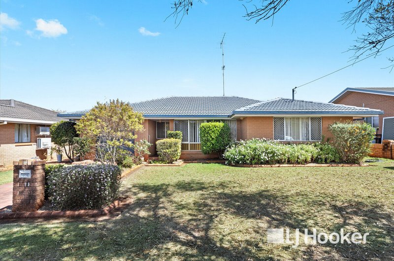 11 Hinton Street, Wilsonton QLD 4350