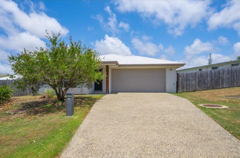 11 Hinze Circuit, Rural View QLD 4740