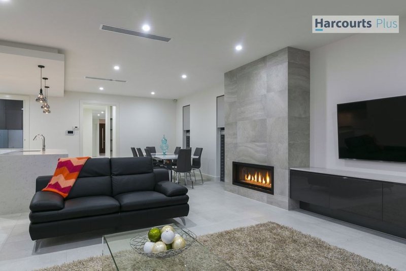 Photo - 11 Hobart Road, Henley Beach South SA 5022 - Image 8