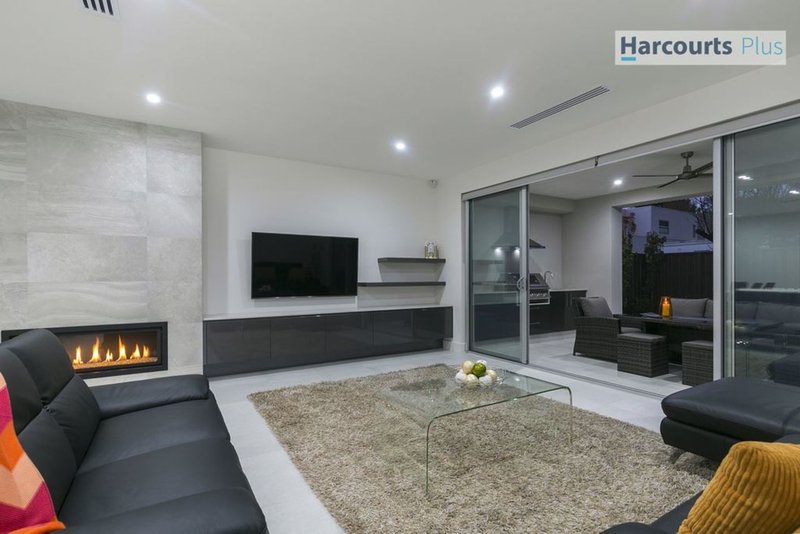 Photo - 11 Hobart Road, Henley Beach South SA 5022 - Image 11