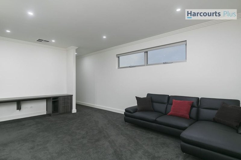 Photo - 11 Hobart Road, Henley Beach South SA 5022 - Image 17