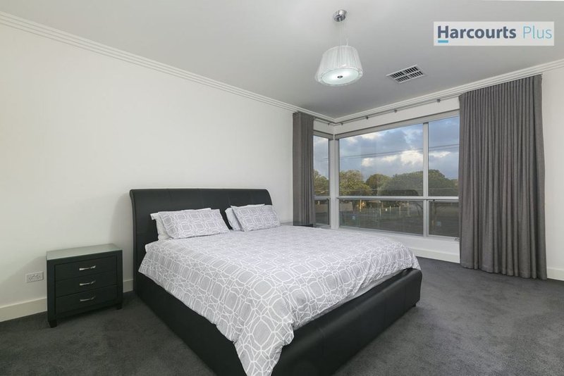 Photo - 11 Hobart Road, Henley Beach South SA 5022 - Image 18