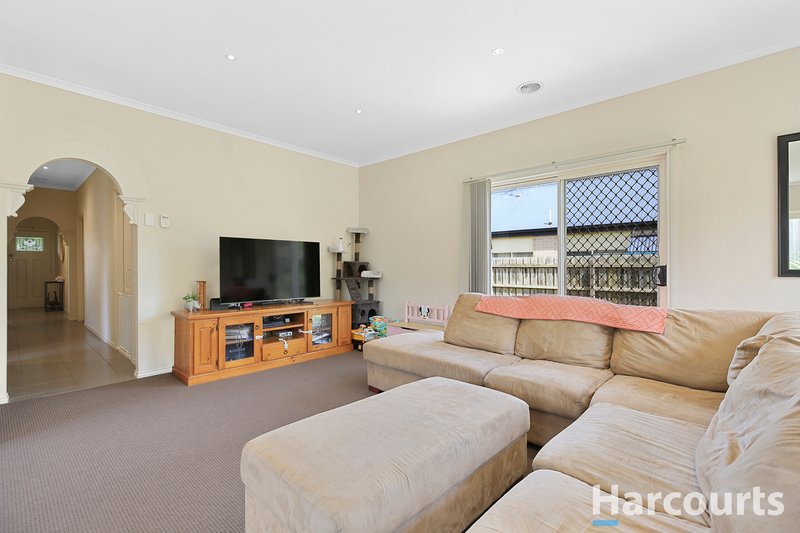 Photo - 11 Holland Street, Drouin VIC 3818 - Image 3