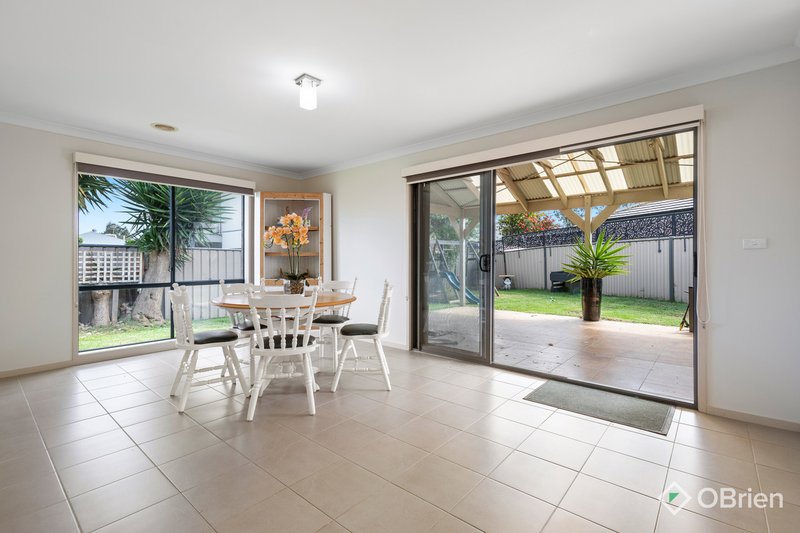 Photo - 11 Hollows Circuit, Tarneit VIC 3029 - Image 7