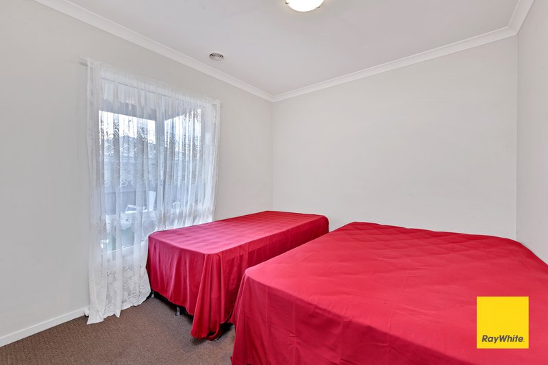 Photo - 11 Holly Green Circuit, , Truganina VIC 3029 - Image 8