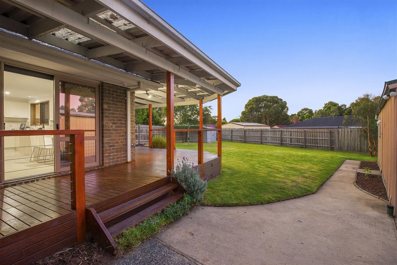 Photo - 11 Hollyhock Court, Cranbourne North VIC 3977 - Image 15