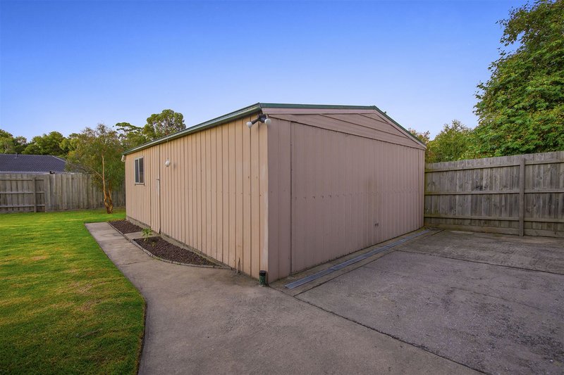 Photo - 11 Hollyhock Court, Cranbourne North VIC 3977 - Image 16