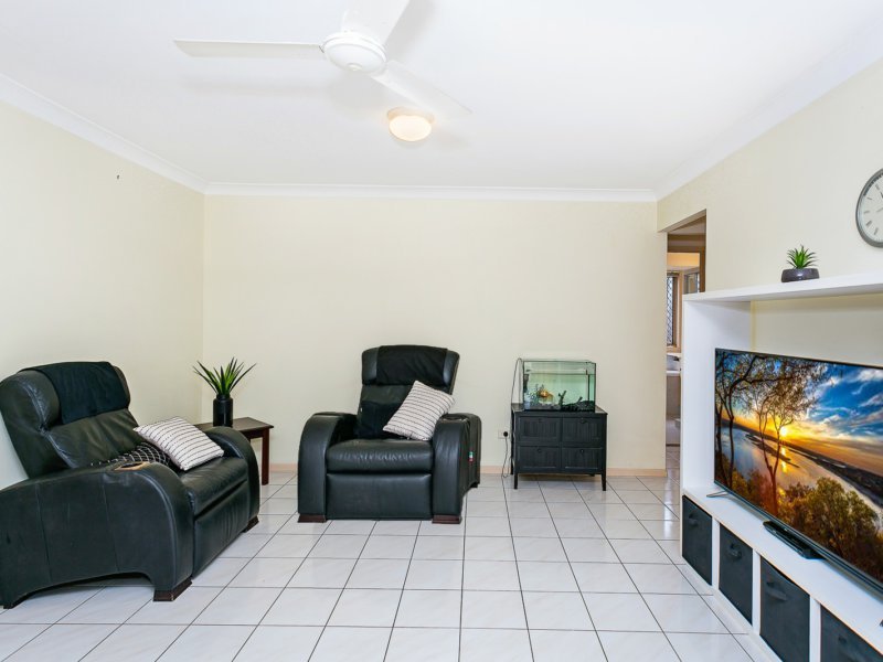 Photo - 11 Holterman Court, Mudgeeraba QLD 4213 - Image 10