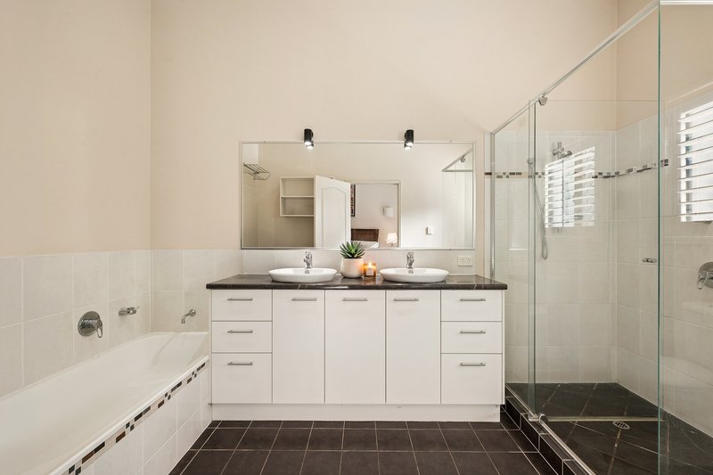 Photo - 11 Homestead Court, Dayboro QLD 4521 - Image 8
