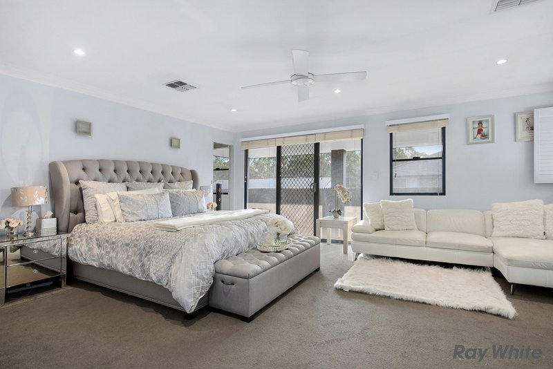 Photo - 11 Honeyeater Crescent, Beaumont Hills NSW 2155 - Image 7