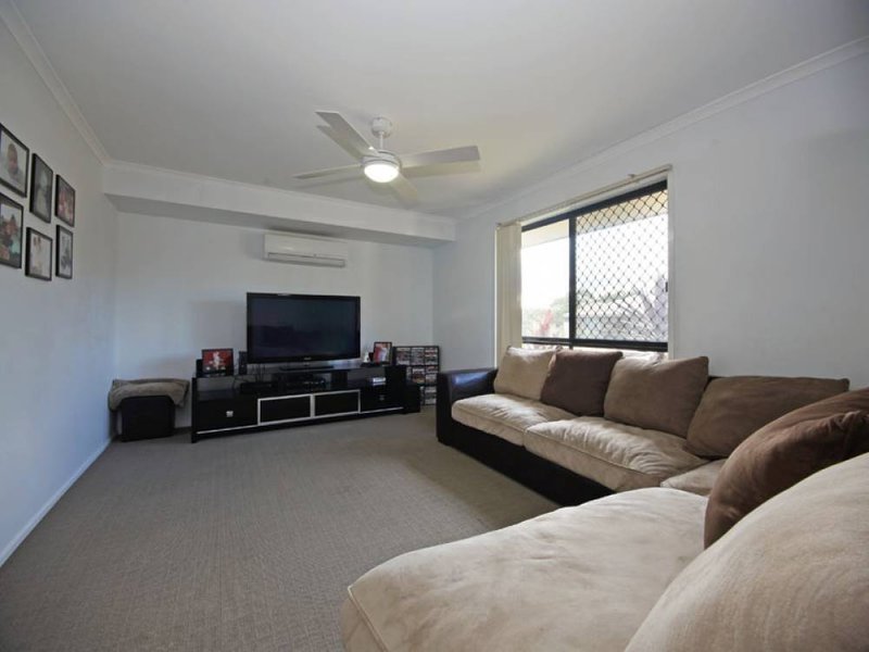 Photo - 11 Hopkins Chase, Caboolture QLD 4510 - Image 2