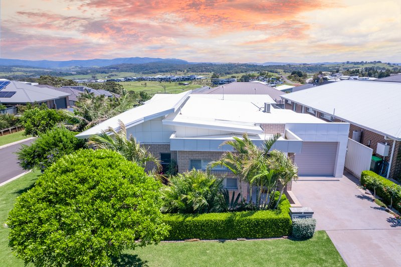 11 Horizons Avenue, Shell Cove NSW 2529