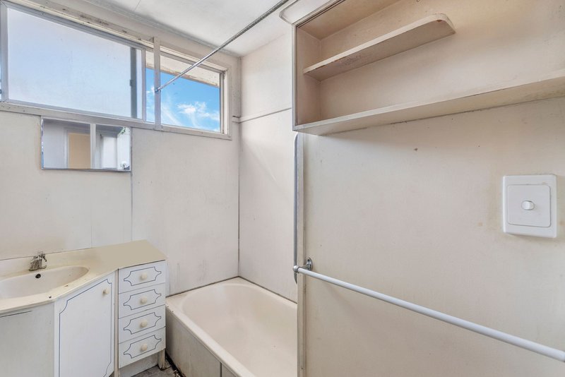 Photo - 11 Horton Street, Kingston QLD 4114 - Image 11